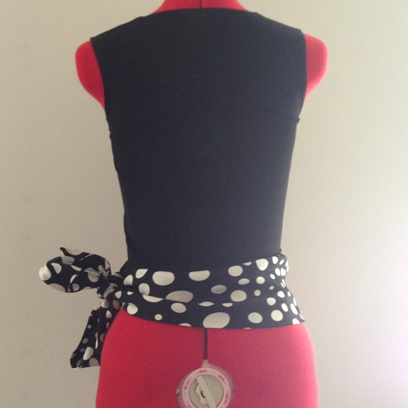 Bebe Polka Dot Tie Top - Picture 4 of 4