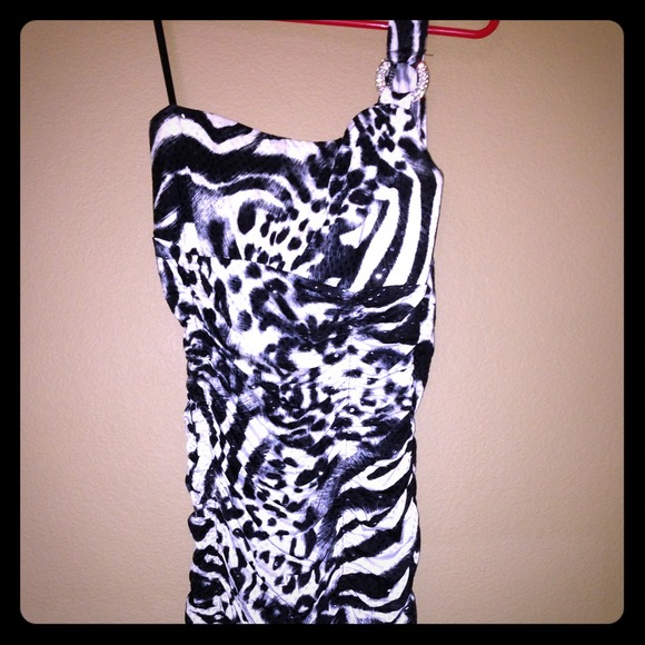 Black & white zebra print dress - Picture 1 of 3