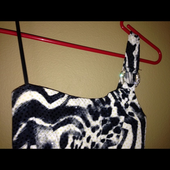 Black & white zebra print dress - Picture 2 of 3