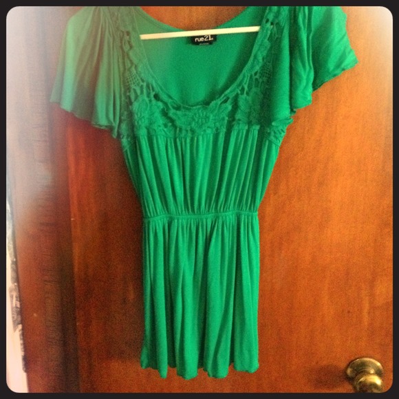 Rue 21 top.