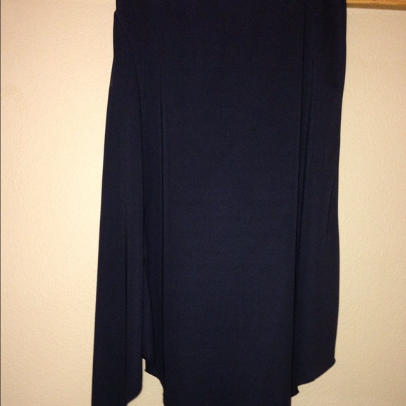 Silky soft black skirt. - Picture 3 of 3