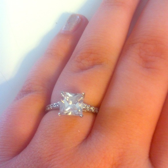 Princess cut diamond ring