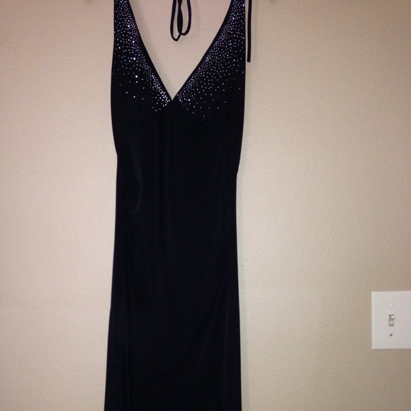 Black spaghetti strap on neck w/silver stones - Picture 2 of 4