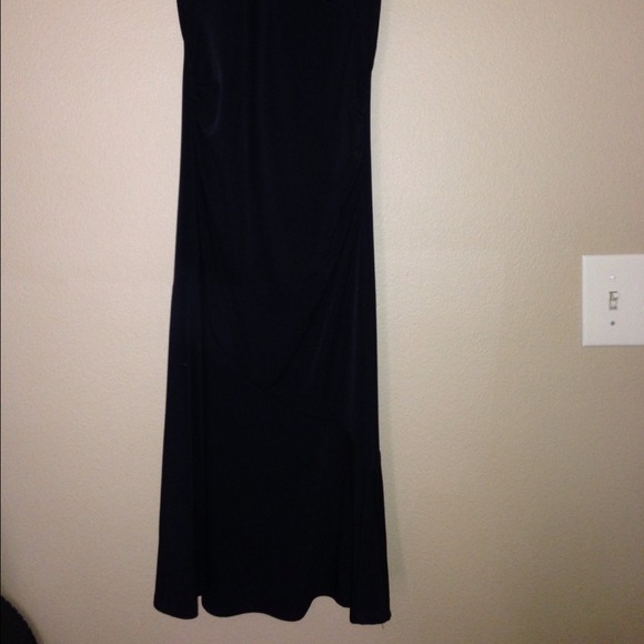 Black spaghetti strap on neck w/silver stones - Picture 3 of 4