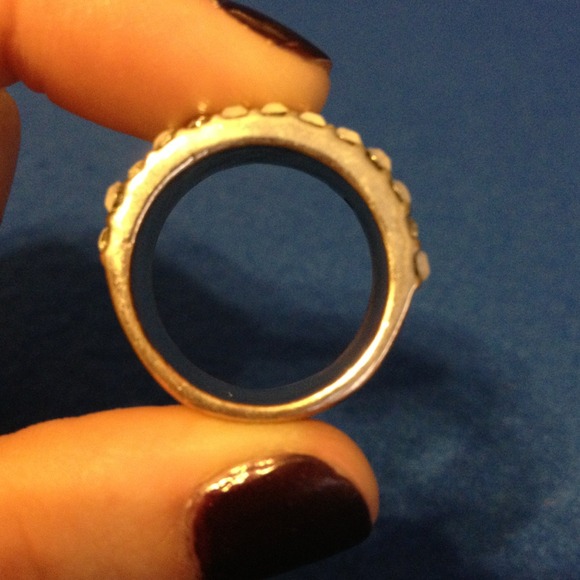 Ring - Picture 2 of 3