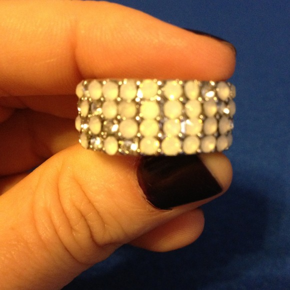 Ring - Picture 3 of 3