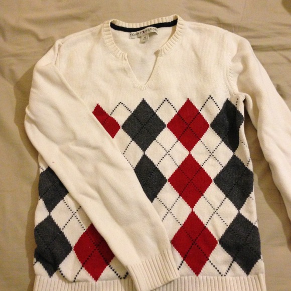 Sold in bundle***Tommy Hilfiger argyle sweater