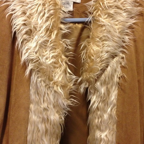 Coat - Picture 2 of 4
