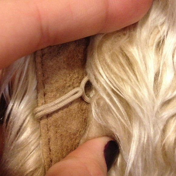 Coat - Picture 3 of 4