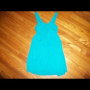 Cute turquoise dress!