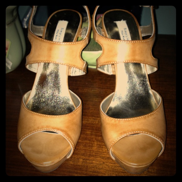 💲⬇!!! Reduced Vera Wang Heels 7.5
