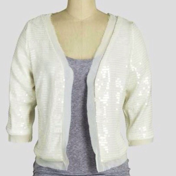 Reduced!! Eggshell Crop Sequin Fray Top