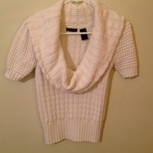 Cute cowl neck short sleeved sweater. No wool!!