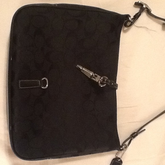 Authentic Coach Signature hobo bag - Picture 1 of 4