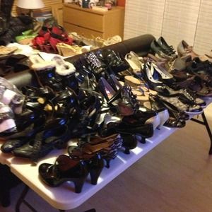 Size 9 of various name brand shoes!!!