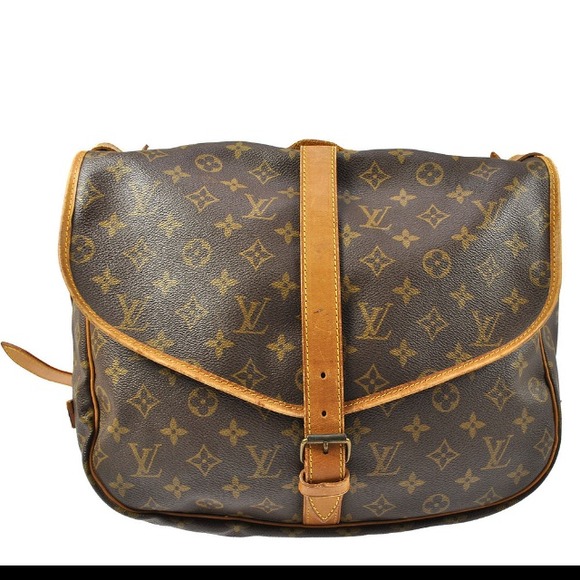 Louis Vuitton Handbags - Authentic Louis Vuitton Saumur 35 large messenger