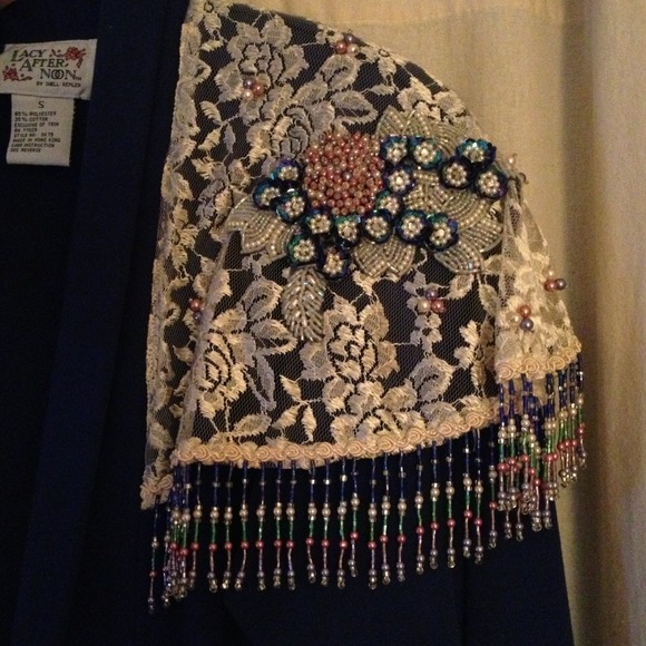 LACY AFTERNOON lace and beaded  coat Size Small. - Picture 2 of 4