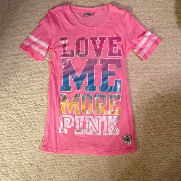 🚫Sold🚫 Bundled. Victoria's Secret Pink T-Shirt