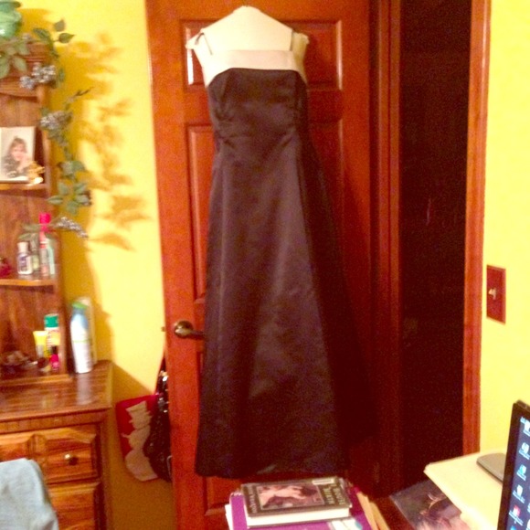 A black formal floor length dress. - Picture 1 of 1