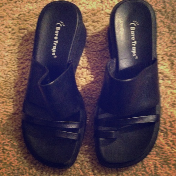 BearTrap sandals. Size 6