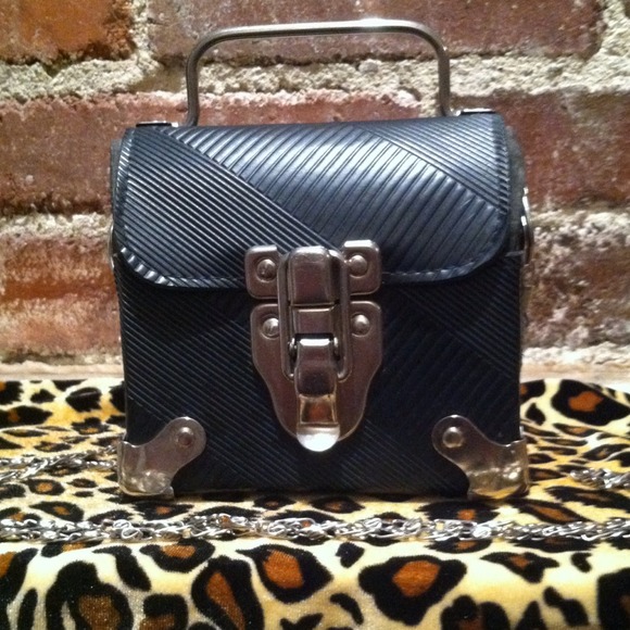 Mini Treasure Chest Purse💄👛👑