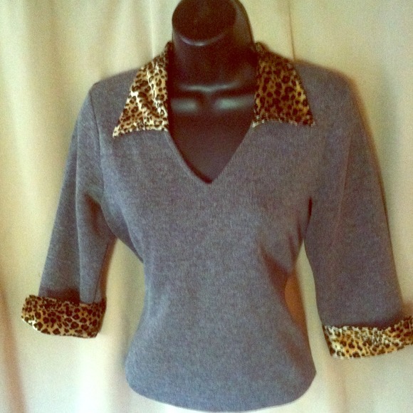 Grey shirt with leopard collar & cuffs - Picture 1 of 3