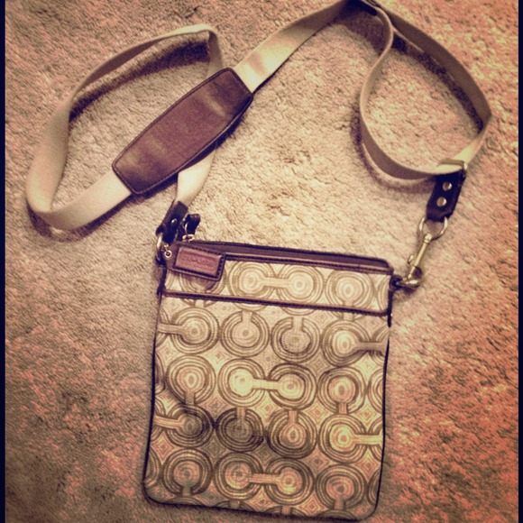 💢Sold💢Authentic Coach Crossbody