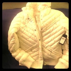 Guess Jacket NEW Winter sale!!!