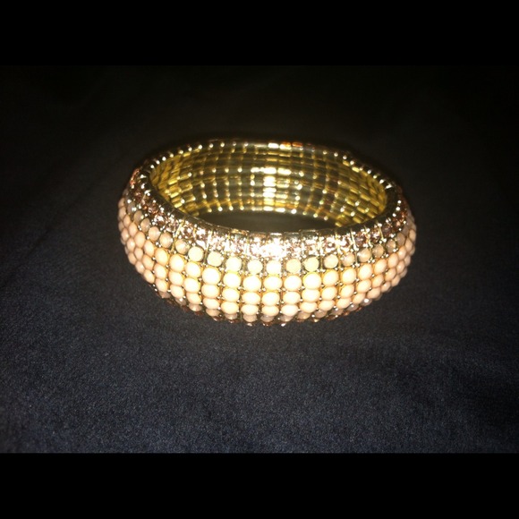 Jewelry - Beautiful pink and gold color braclet