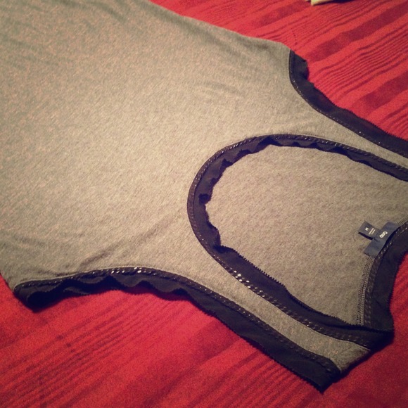 Xx Sold Xx Gap chain trim gray/black  tank - sz M