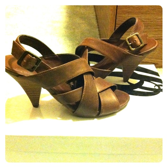 BCBGeneration brown sandals