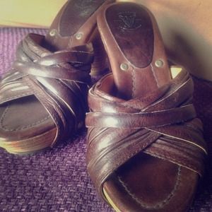 ❤Reserved for amberlyons16❤Frye slip-on heels