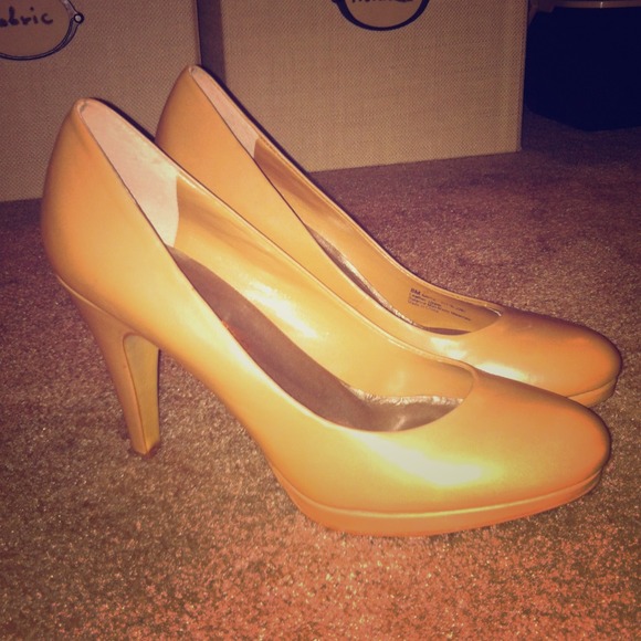 New shoes never been used