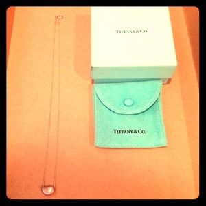 Tiffany & Co. Silver bean necklace💫