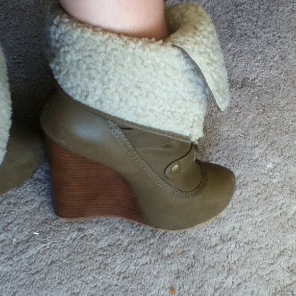 *TRADED* Betsey Johnson aviator boots - Picture 3 of 4