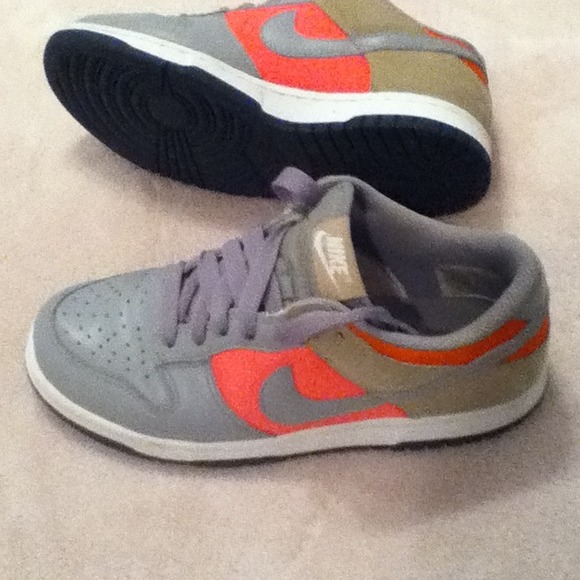 Nike low tops