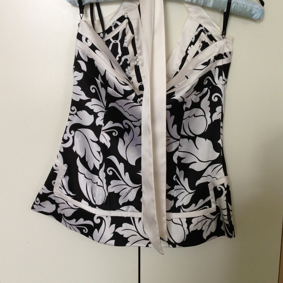 slightly damaged; barely noticeable; great deal! - Picture 2 of 4