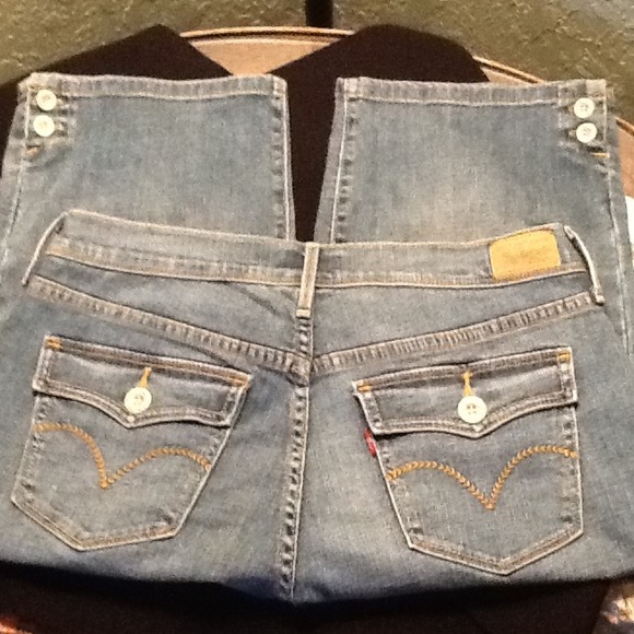 Levi's 515 Skimmer. Light rinse jeans