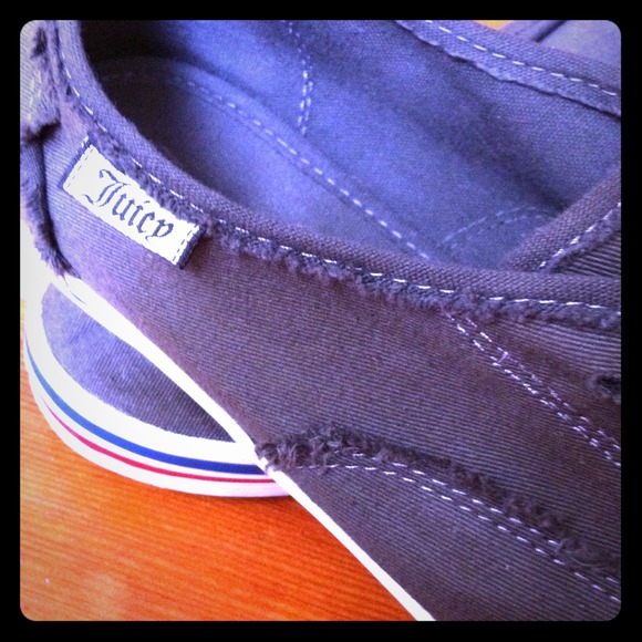 Juicy Couture Shoes - Juicy couture canvas sneakers