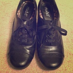 Black booties/oxfords gently used condition