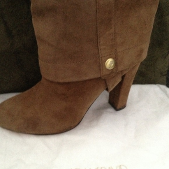 Joan & David Light brown swede boots reduced! - Picture 3 of 4