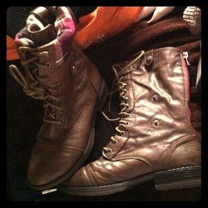Steve Madden combat boots