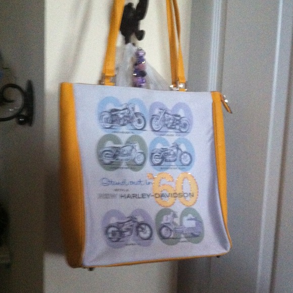 Harley Davidson shoulder tote.