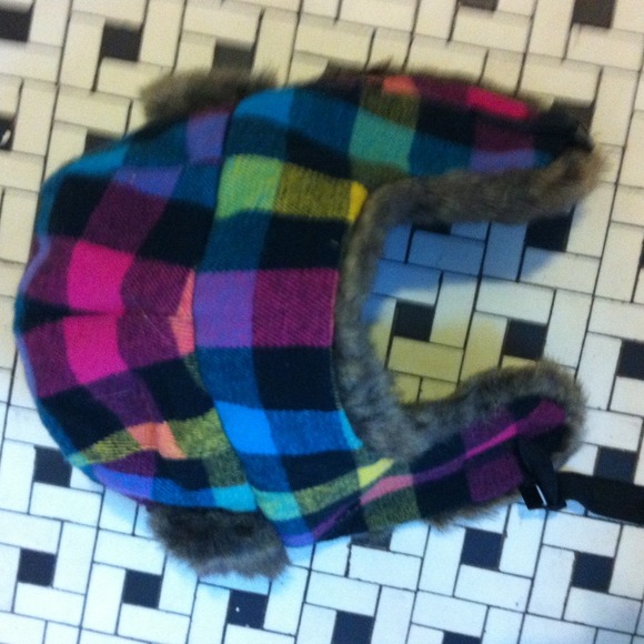 Plaid, lumberjack hat - Picture 3 of 4