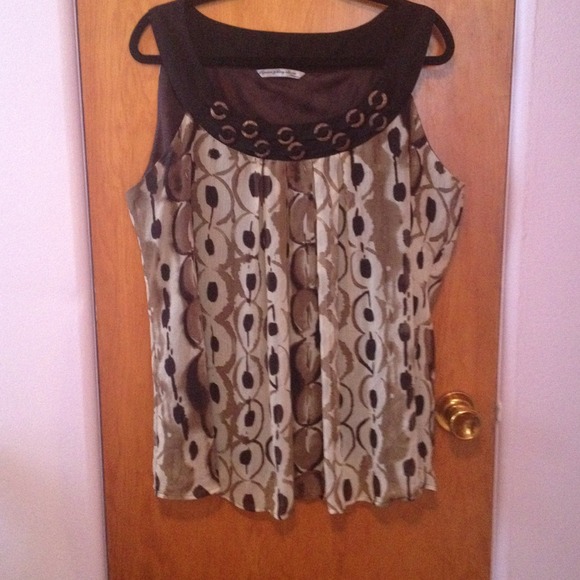 SOLD Brown Print Flowy Sleeveless Top 1X Plus