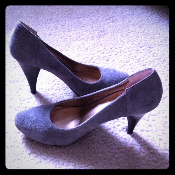 *Reserved* BCBG gray suede heels
