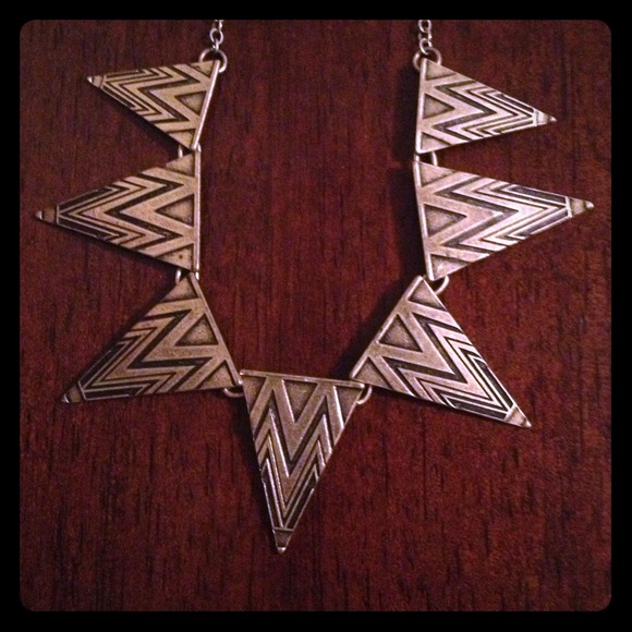 🌟Host pick! Tribal-inspired necklace