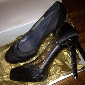 Black glitter & satin platform pump
