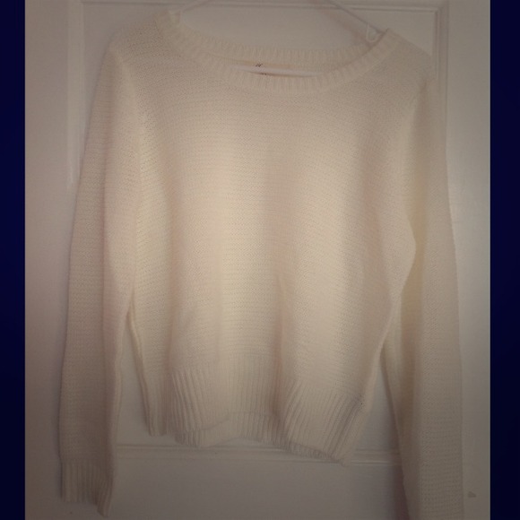 ❌Traded❌Forever 21 White Knitted Sweater