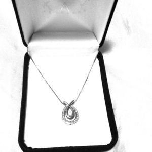Sterling silver necklace with diamonds